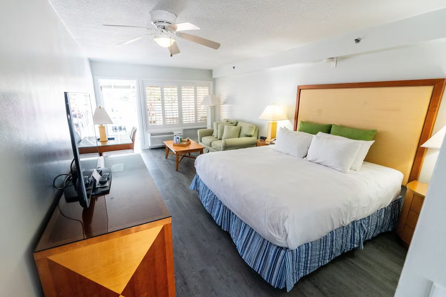 Pirate s Cove Resort and Marina — Guest room