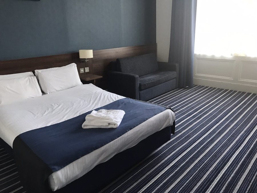 Piries Hotel — Guest room