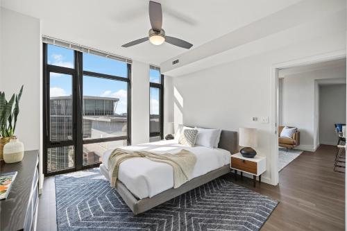 Placemakr Marymount Ballston — Guest room