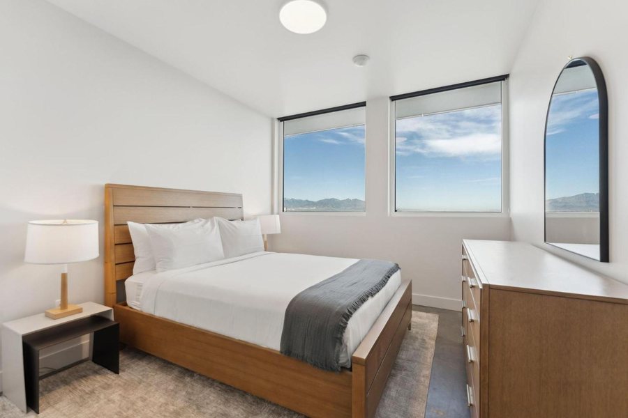 Placemakr Salt Lake City Downtown Apartments by Hilton — Guest room
