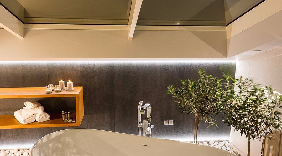 Platinia Apartments — Bathroom