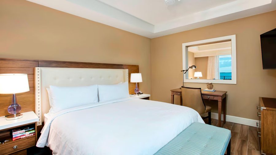 Playa Largo Resort Spa Autograph Collection — Guest room