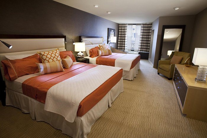Plaza Hotel Casino — Guest room