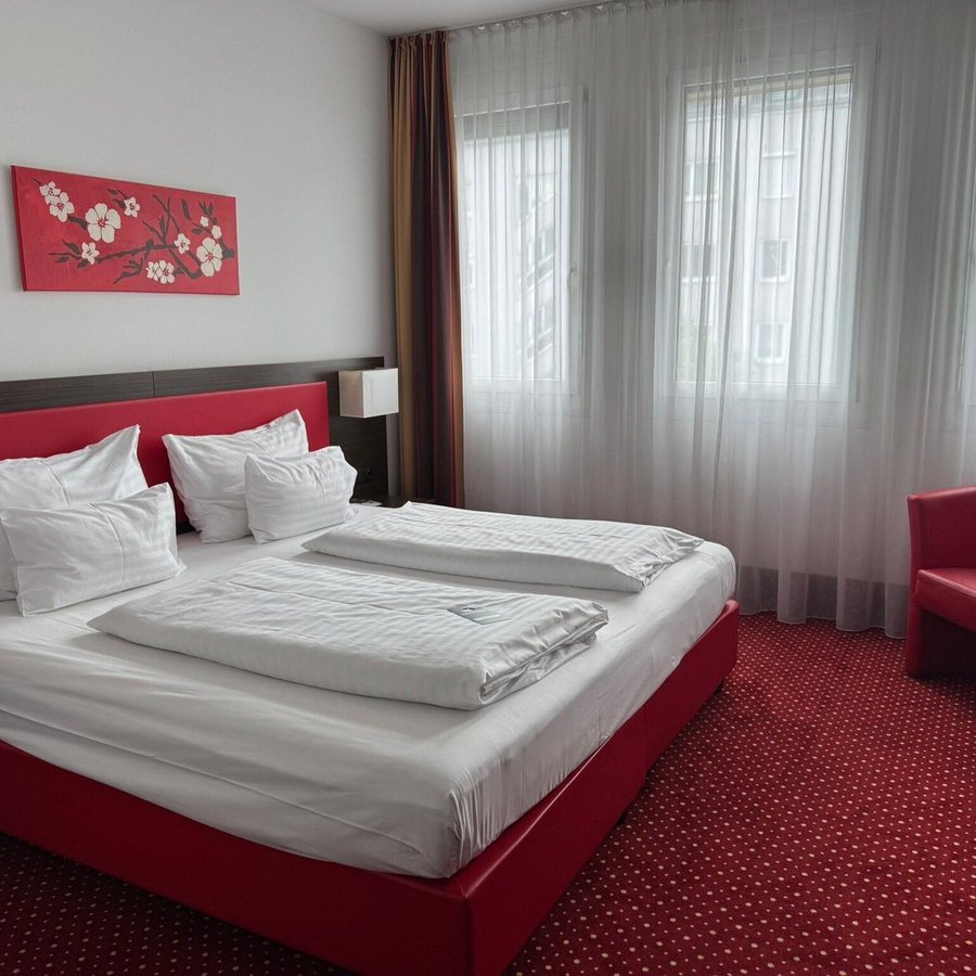 PLAZA INN Amedia Wien — Guest room