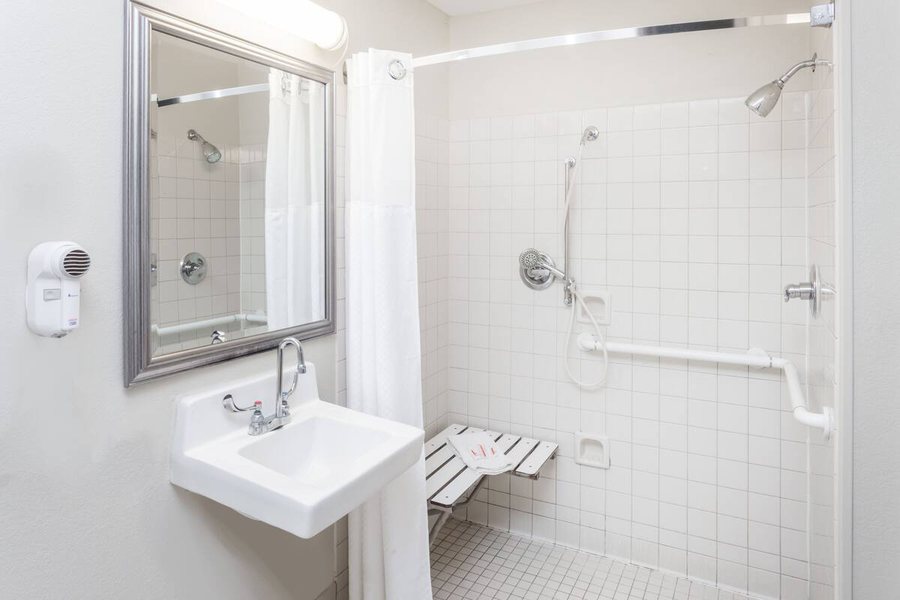 Pleasant Harbor RV Resort — Bathroom