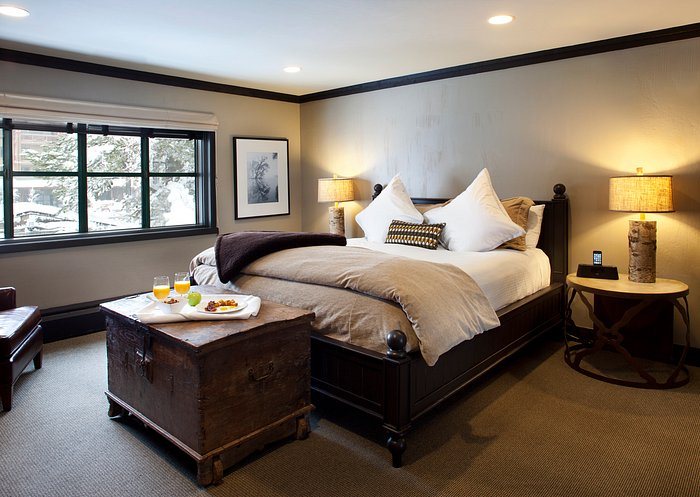 PlumpJack Inn — Guest room