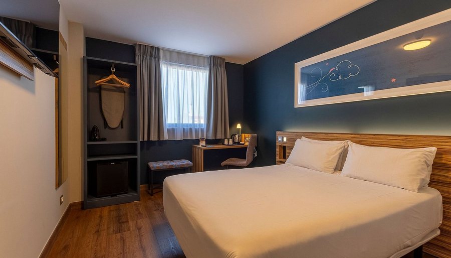 Poblenou B B Barcelona Catalonia — Guest room