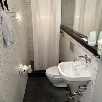 Pod 39 Hotel New York City New York — Bathroom