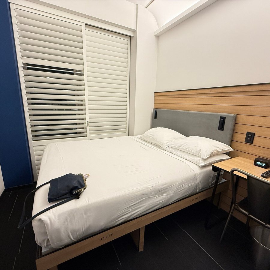 Pod Times Square New York City New York — Guest room