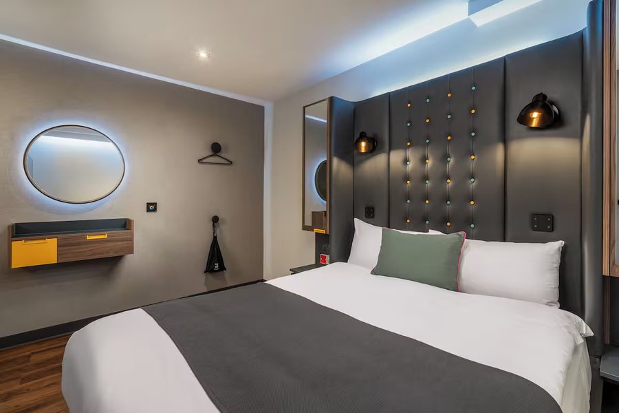 Point A London Shoreditch — Guest room