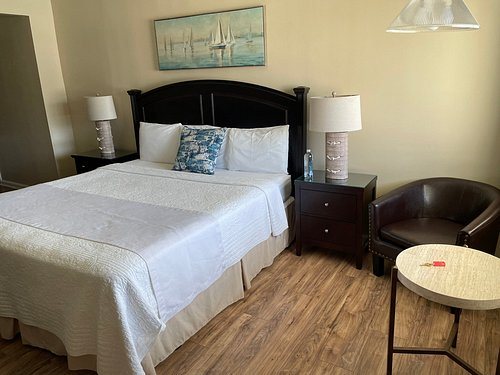 Point Pleasant Manor — Guest room