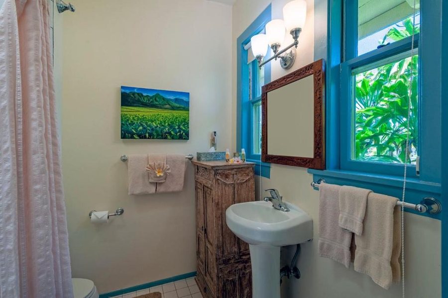 Poipu Plantation Vacation Rentals — Bathroom
