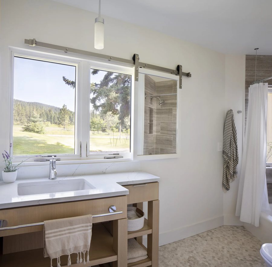 Polson Flathead Lake KOA — Bathroom