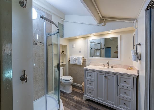 Polynesian Shores Condominium Resort — Bathroom