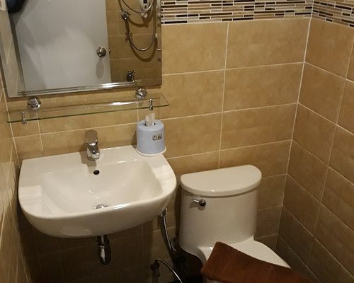 Pongsakorn Boutique Resort — Bathroom
