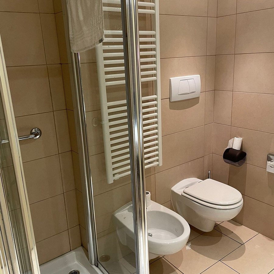 PopArtment — Bathroom