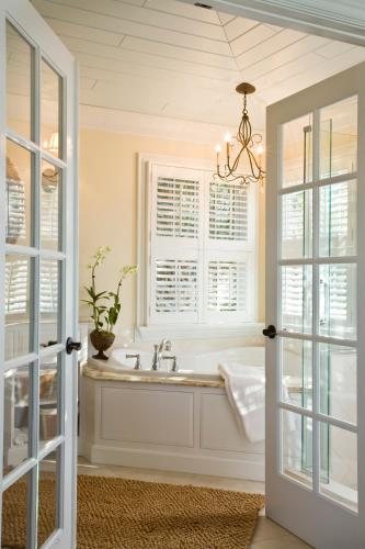 Port D hiver Bed And Breakfast — Bathroom