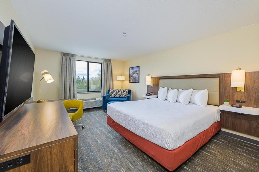 Portlander Inn — Guest room
