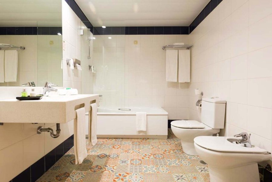 Porto Amore Club Hotel — Bathroom