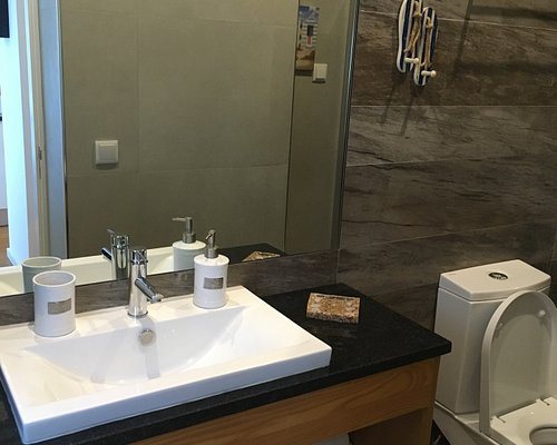 Porto Charming Hotel — Bathroom