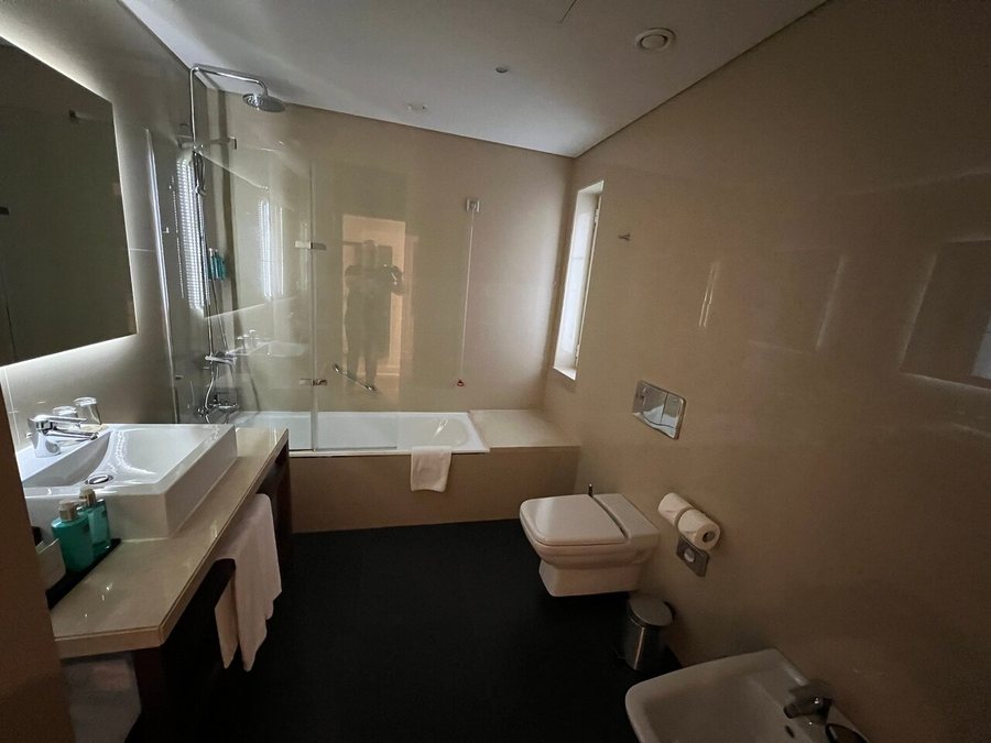 PortoBay Liberdade — Bathroom