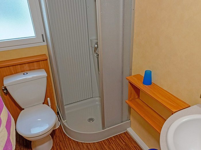 Portofelice Camping Village — Bathroom