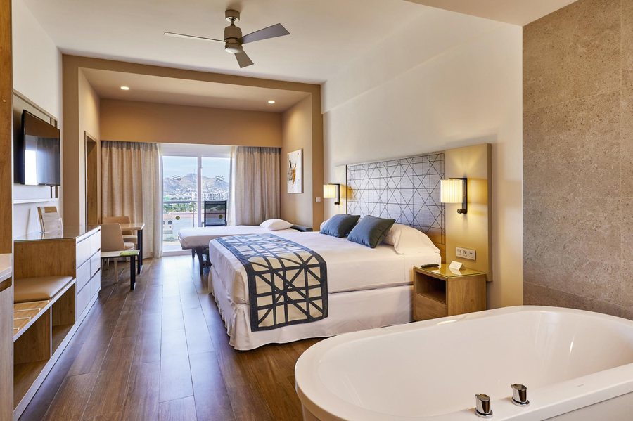 Portofino de Cabo Resort — Guest room