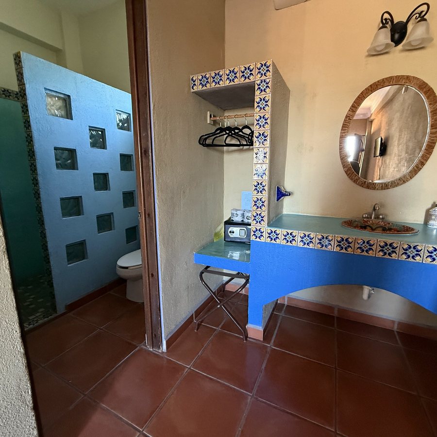 Posada Lunasol Hotel — Bathroom