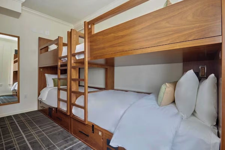 Post Hotel — Guest room