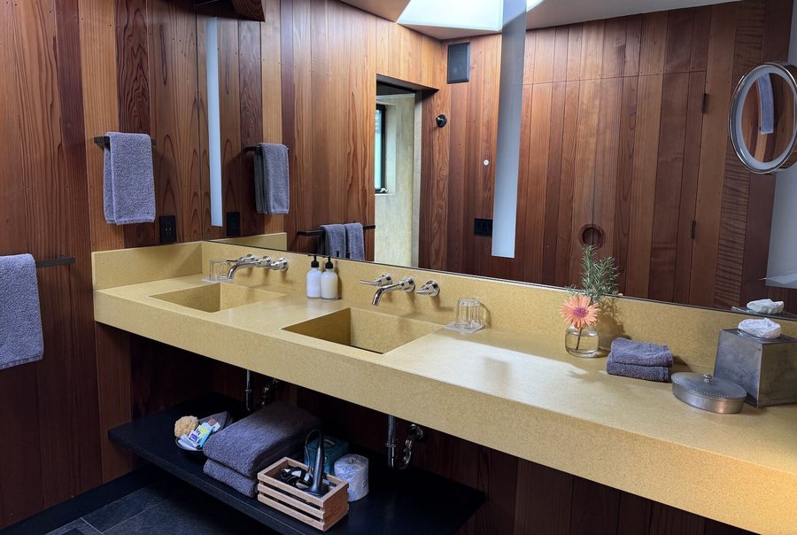 Post Ranch Inn — Bathroom