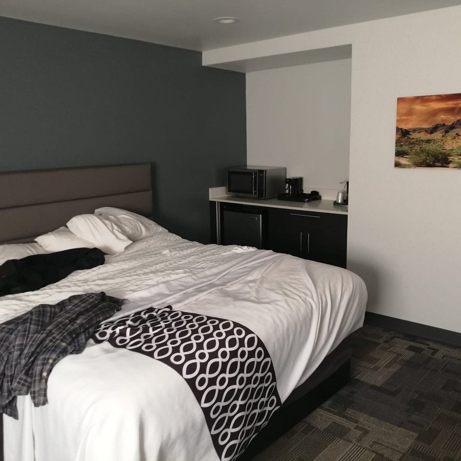 Post Time Inn — Guest room