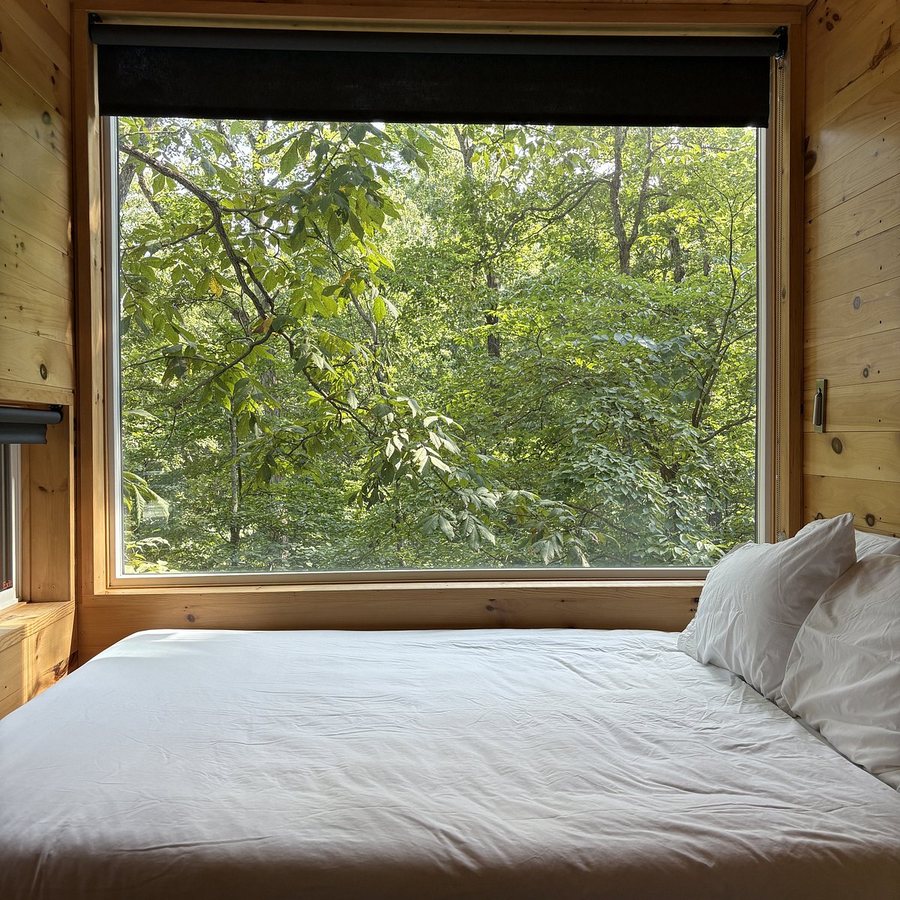 Postcard Cabins St Francois Outdoor Collection by Marriott Bonvoy — Guest room
