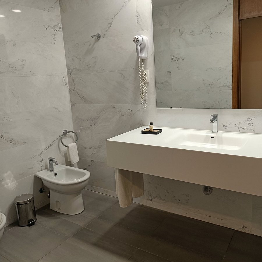 POVEIRA HOTEL Porto — Bathroom