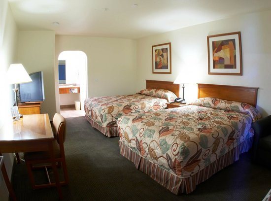 Premier Inns Tolleson — Guest room