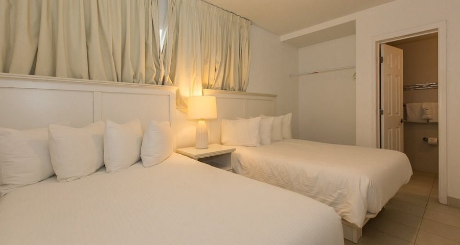 Premiere Hotel — Guest room