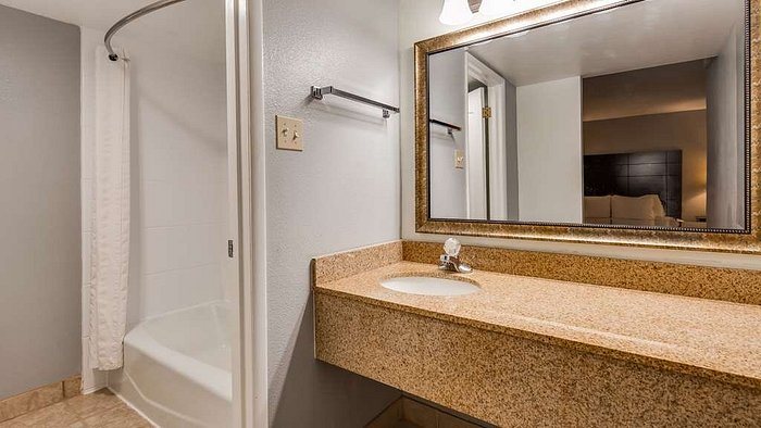 Prescott Resort and Conference Center — Bathroom