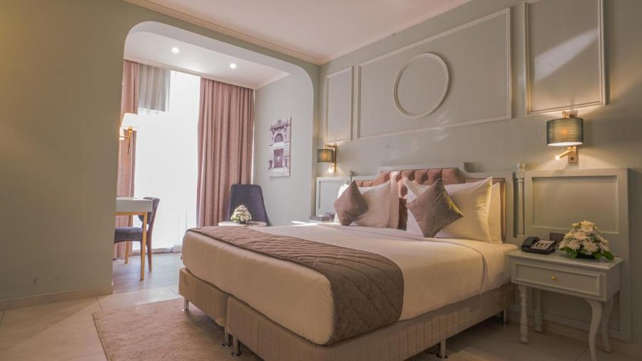 President Hotel — Guest room