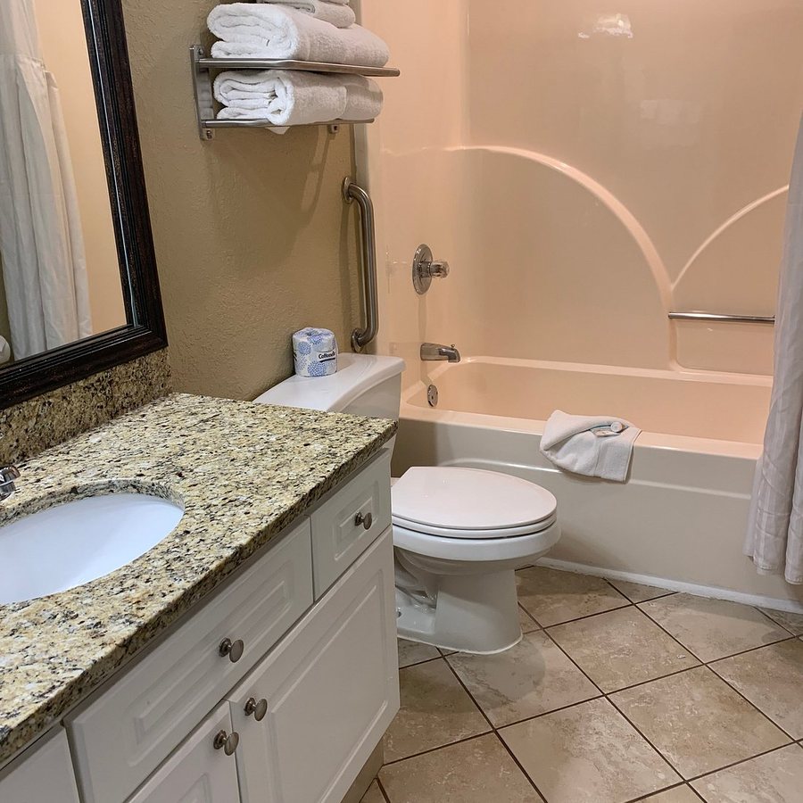 Presidential Villas — Bathroom