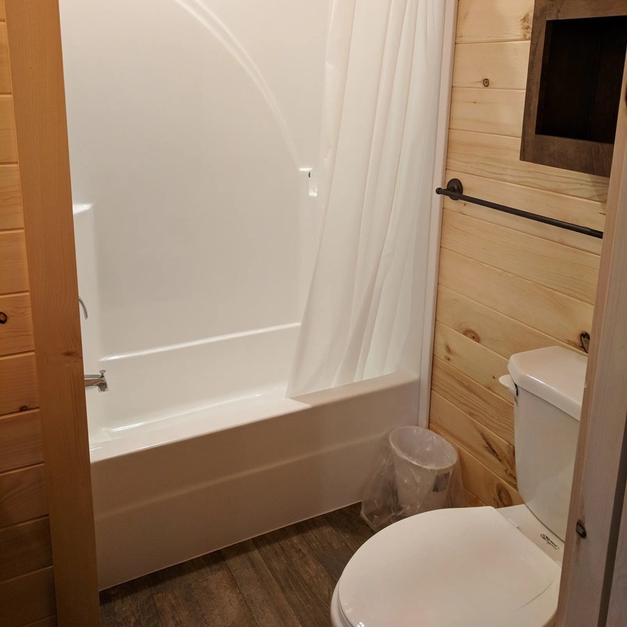Priest Gulch Campground RV Park Cabins Lodge — Bathroom