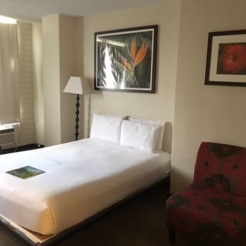 Prince Edward Apartment — Guest room