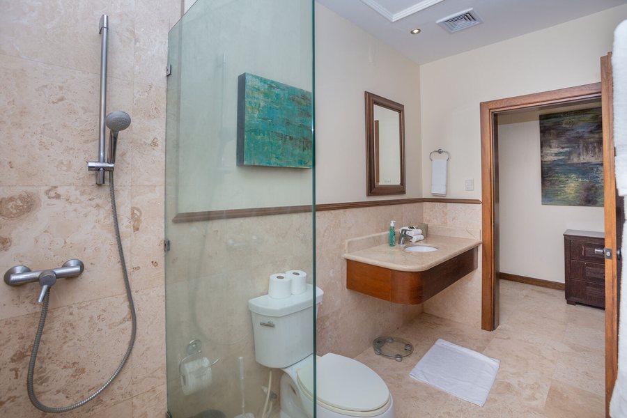 Pristine Bay — Bathroom
