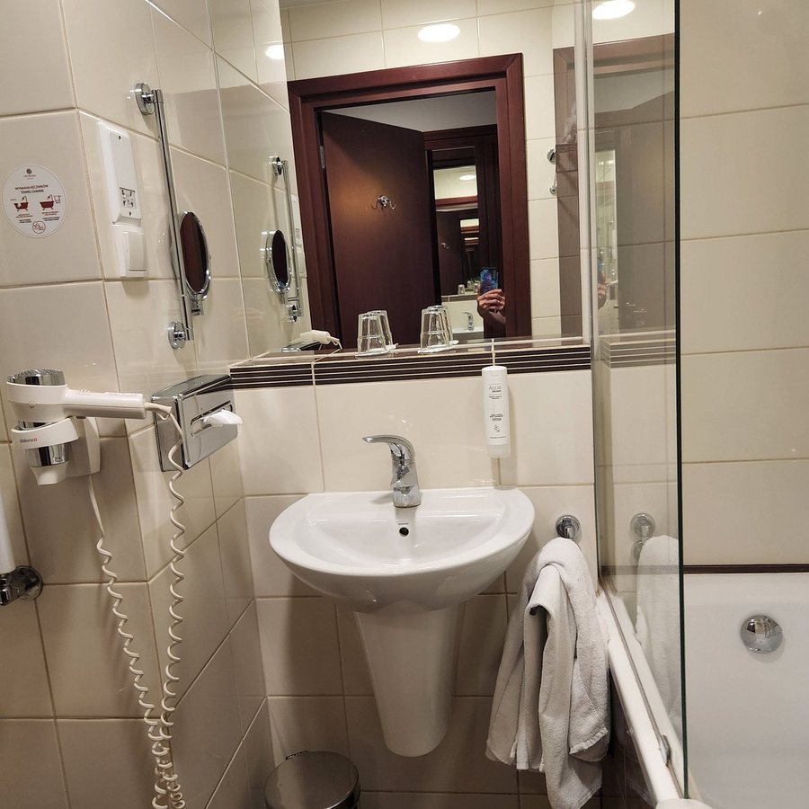 Privilege Suites — Bathroom