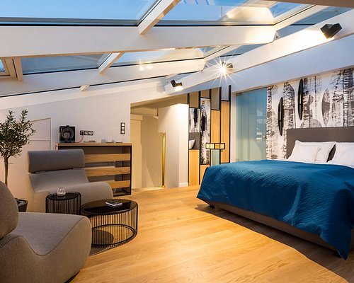 Privilege Suites — Guest room