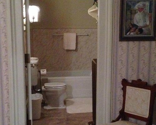 Prospect Place Bed and Breakfast — Bathroom