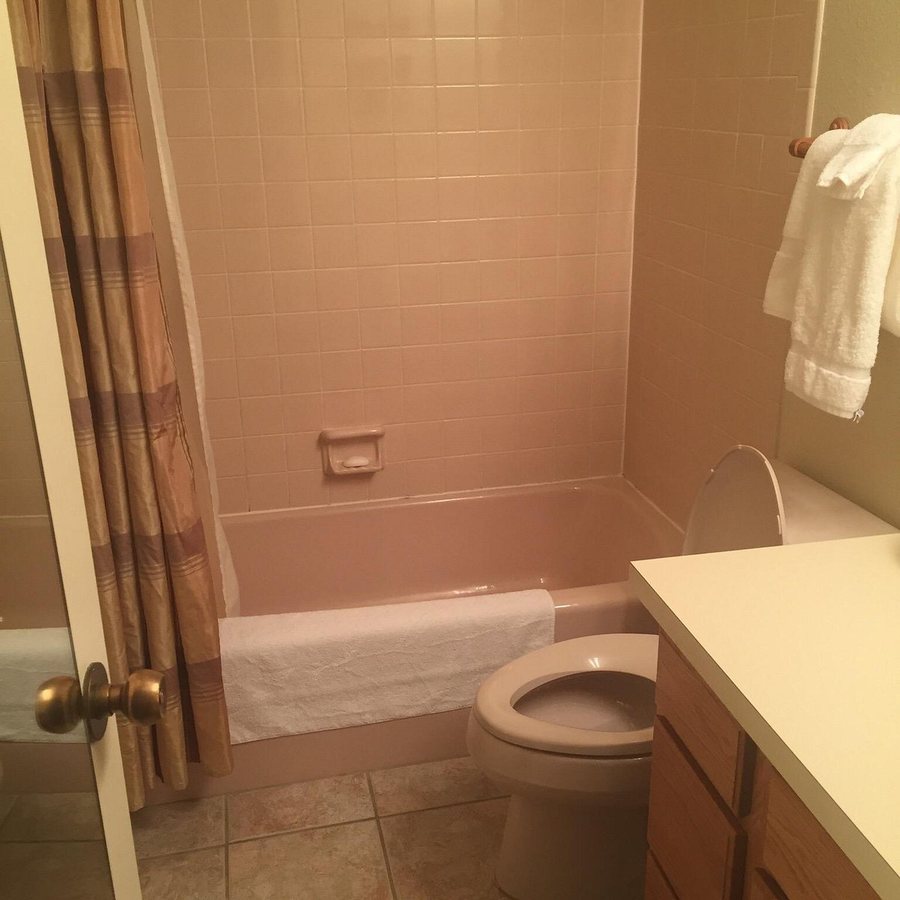Ptarmigan House — Bathroom