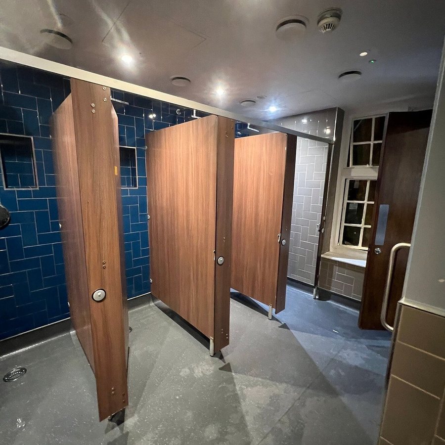 PubLove At The Steam Engine Waterloo — Bathroom
