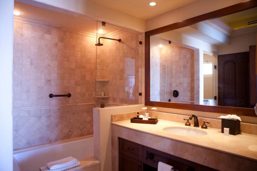 Pueblo Bonito Inn — Bathroom