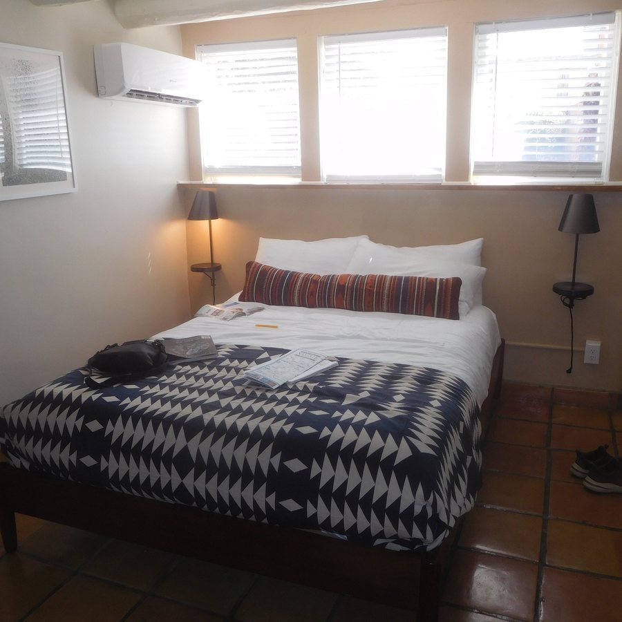 Pueblo Bonito Inn — Guest room
