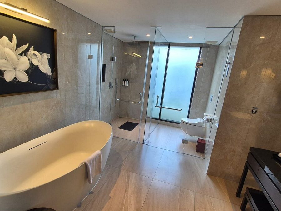 Pullman Bali Legian Beach — Bathroom