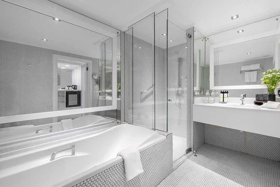 Pullman Bangkok Hotel G — Bathroom